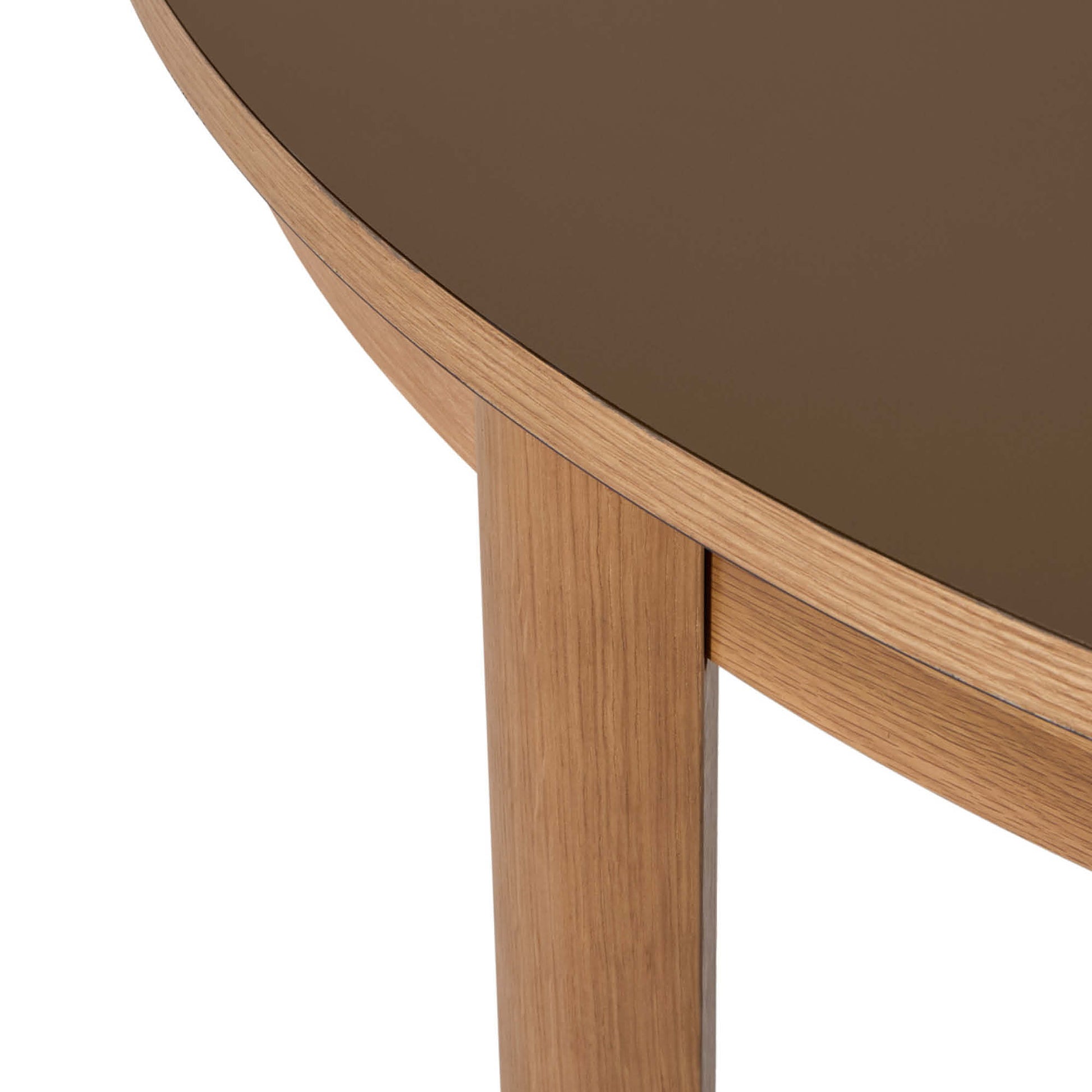 Holdbar spisebord, inkl. tillægsplader | Ø120/220 - Møbelkompagniet