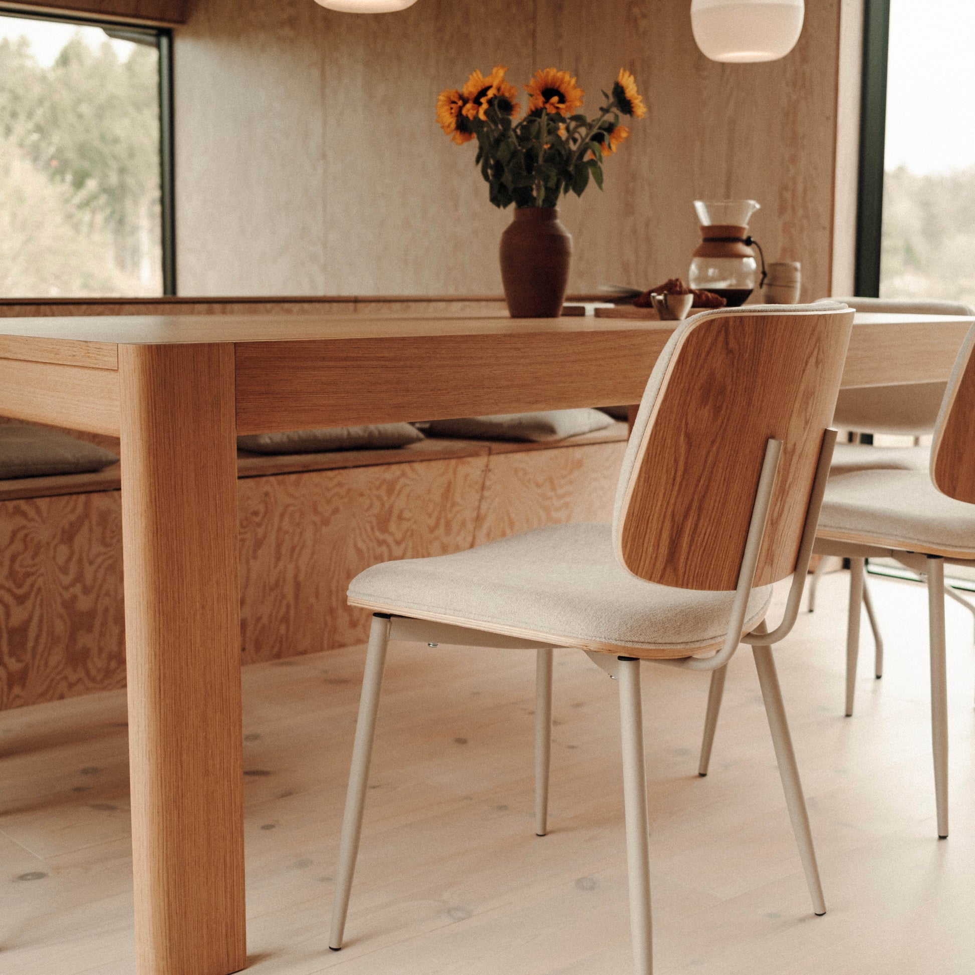 Forma spisebordsstol, Stof/Eg - Møbelkompagniet