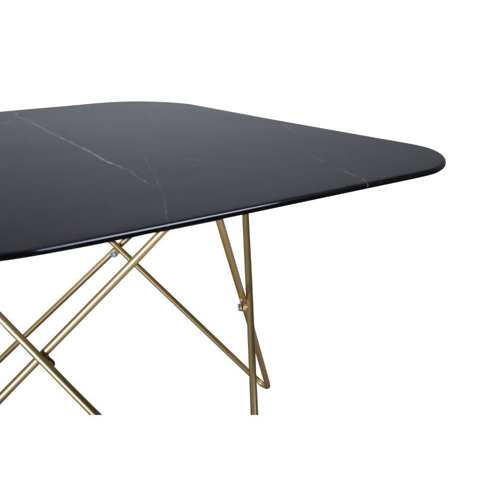 Sofabordet Tristar. Sofabord med printet marmor bordplade, messing stel og kvadratisk form med afrundede kanter.