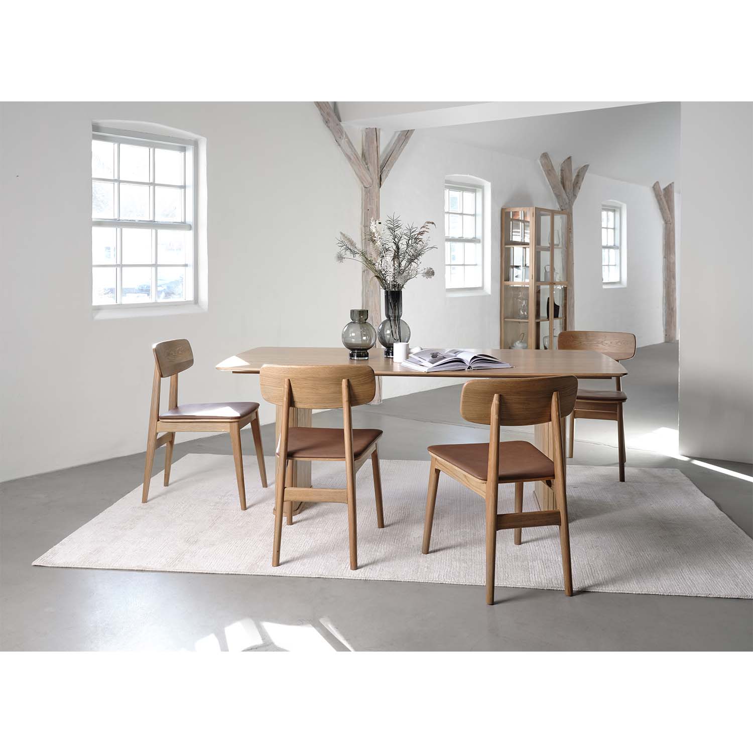 Balo spisebordsstol, Eg/PU læder - Møbelkompagniet