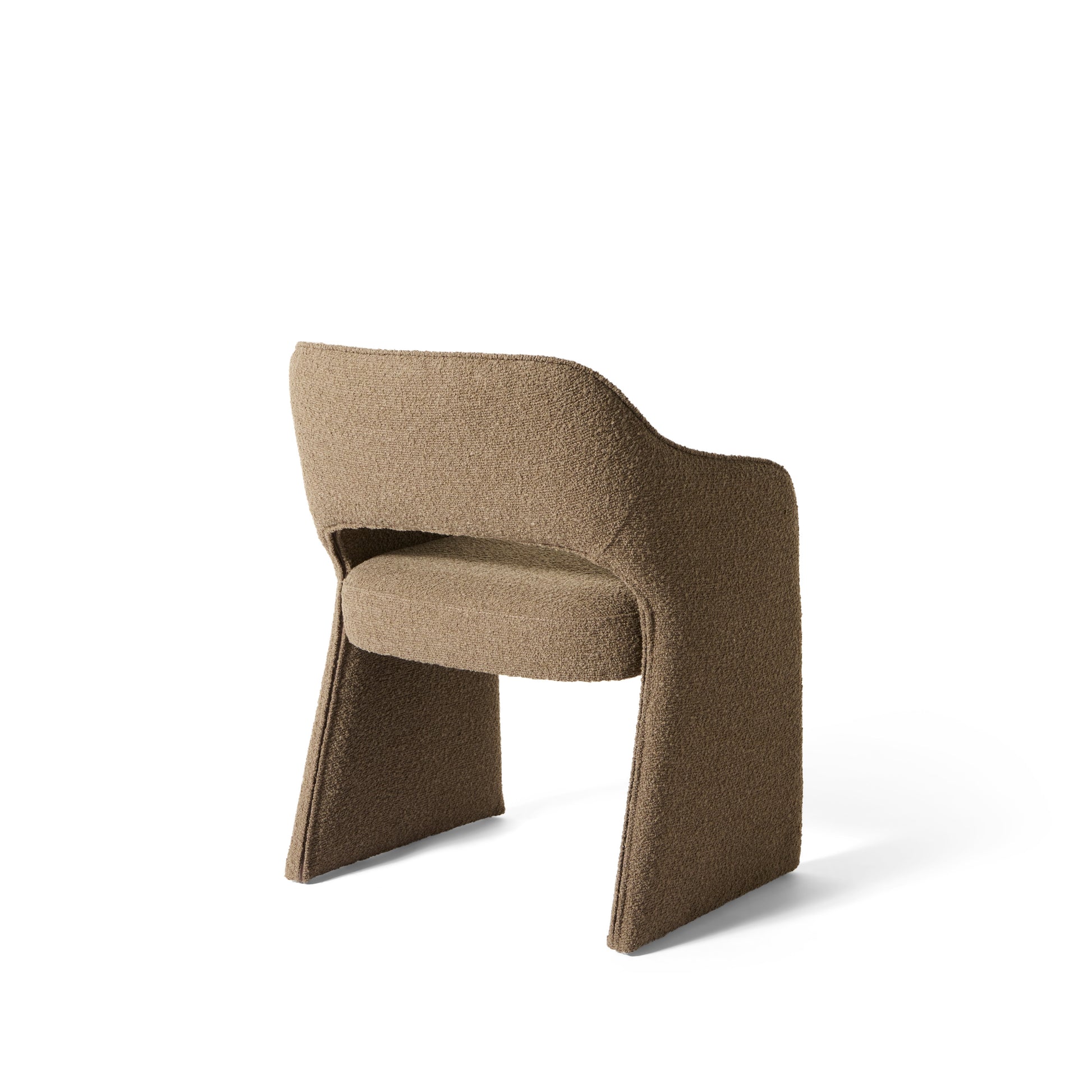 Plush spisebordsstol, armlæn | Amiya Bouclé - Møbelkompagniet