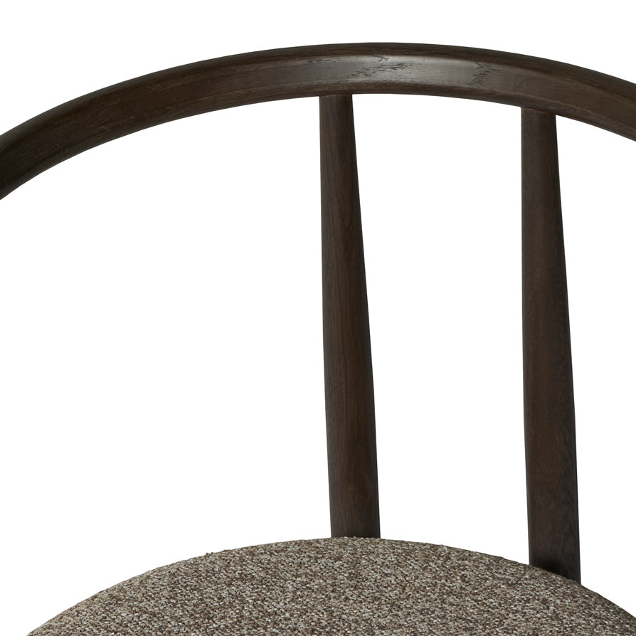 Valla spisebordsstol, røget egetræ | stof brun/beige | armlæn - Møbelkompagniet