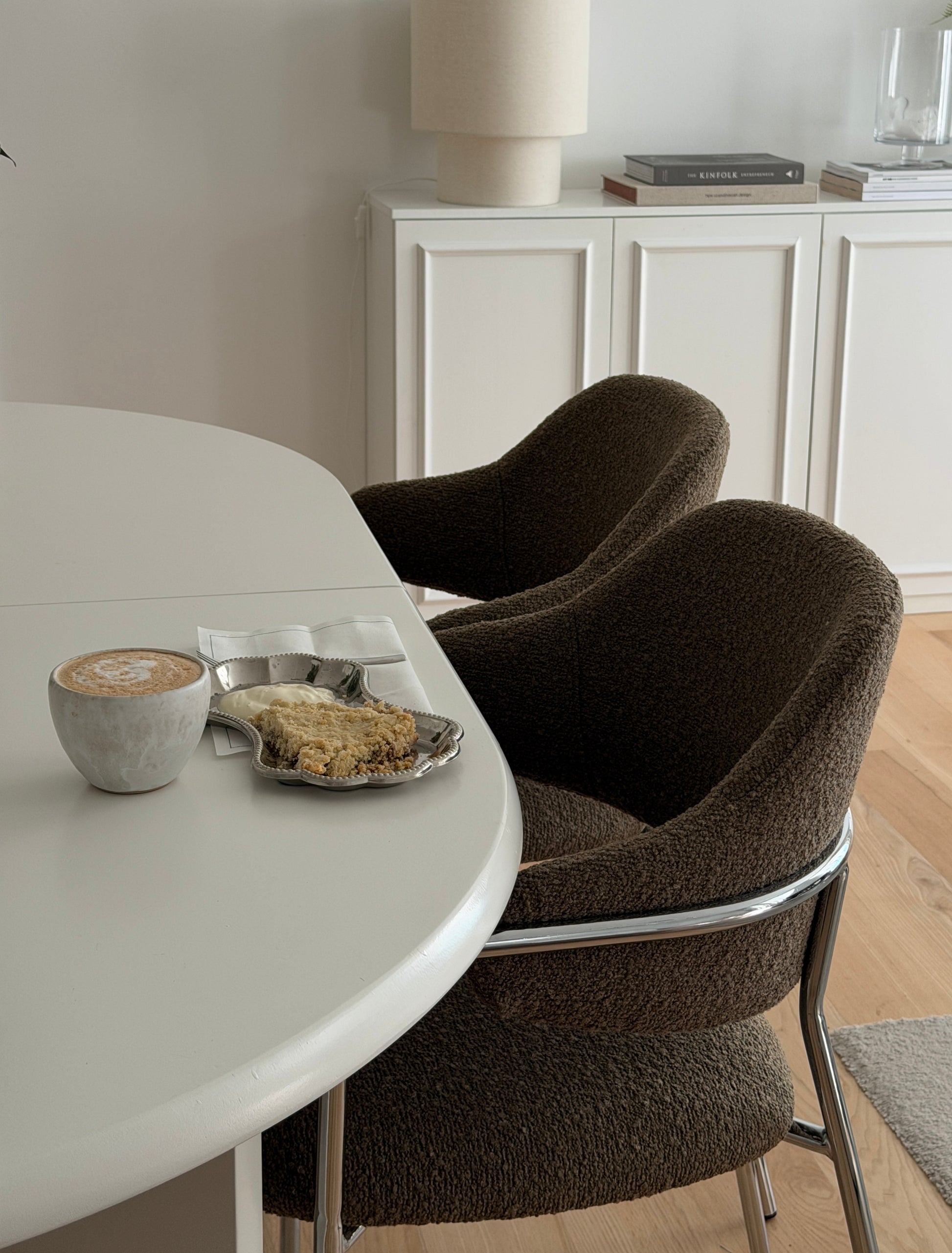 Lumo spisebordsstol, armlæn - Møbelkompagniet