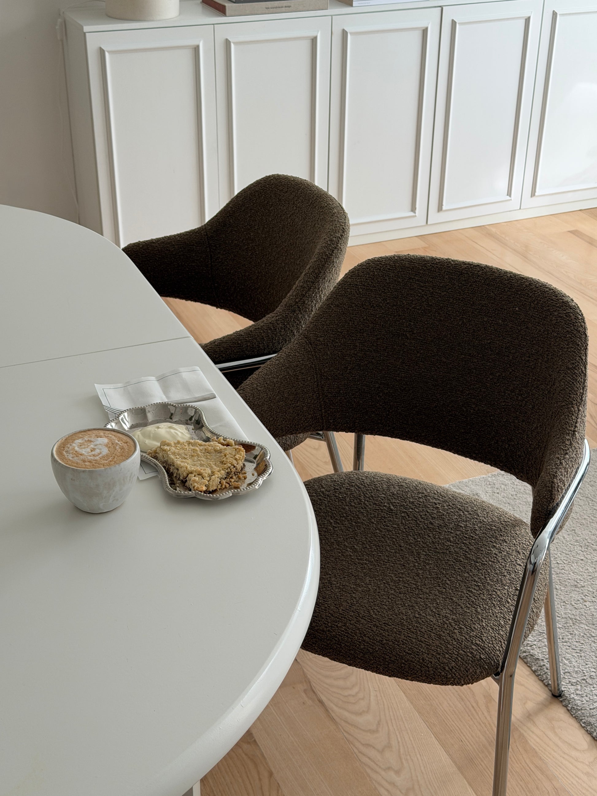 Lumo spisebordsstol, armlæn - Møbelkompagniet